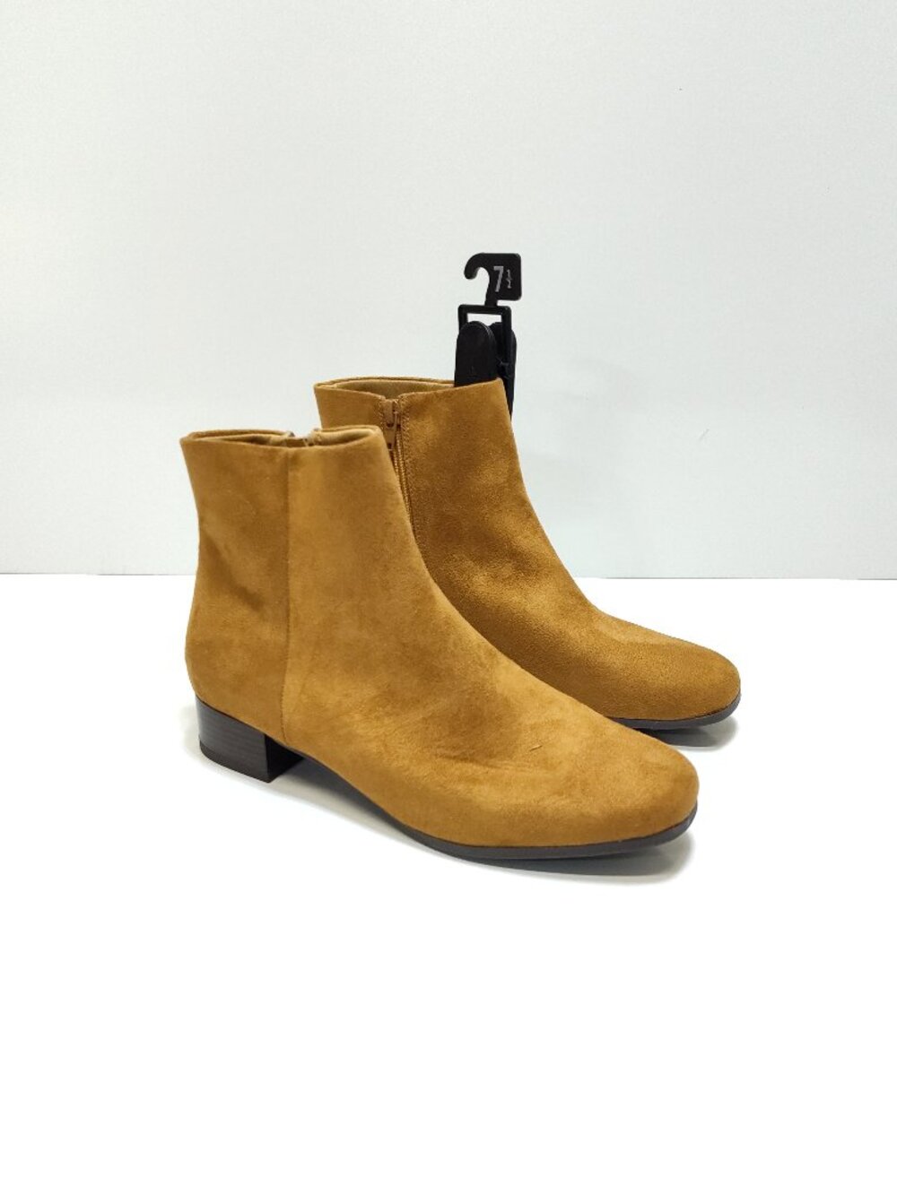 Time and Tru Ankle Boots Womens 7.5 Microsuede Side Zip Casual Fall Walking Boot